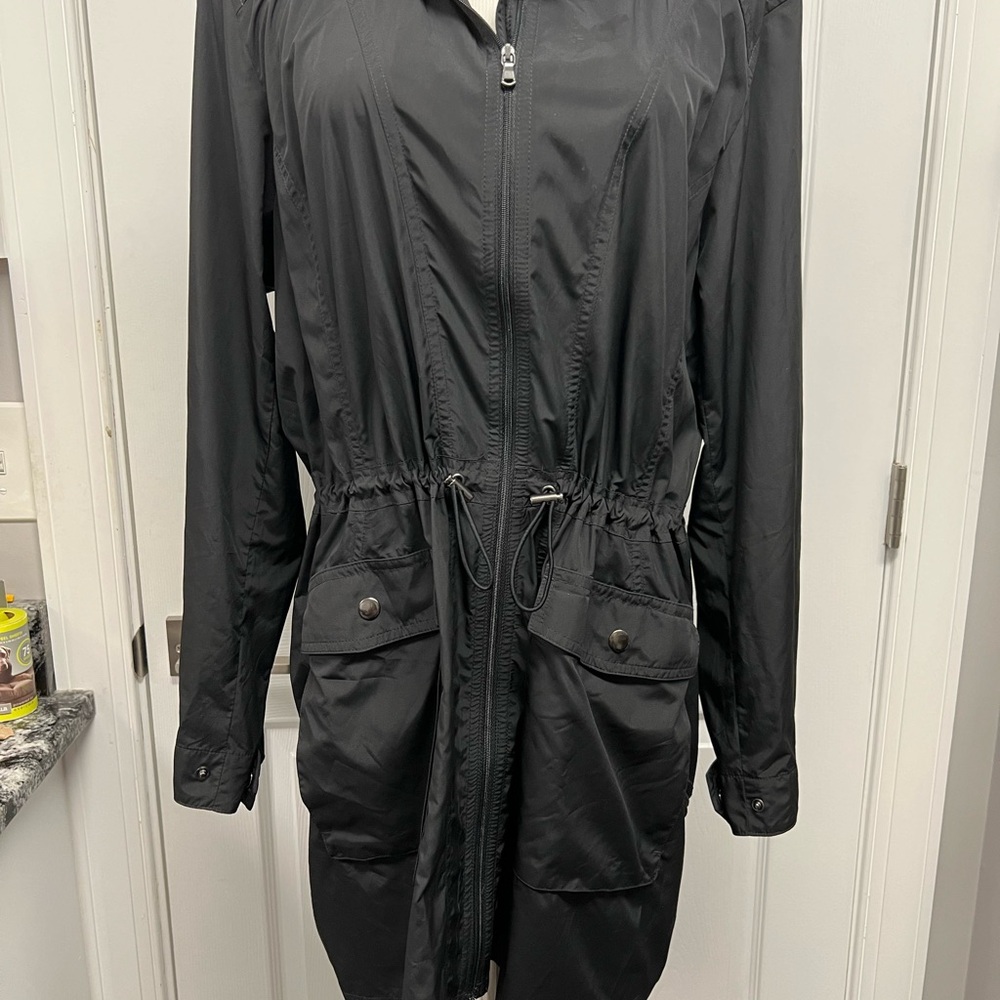 J Jill large lightweight, anorak, black jacket, parachute like material folds up